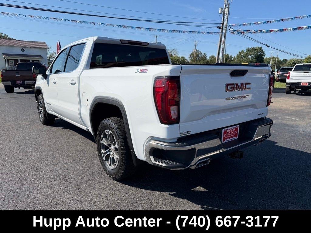 GMC Sierra 1500 4WD Crew Cab 147" SLE 2023