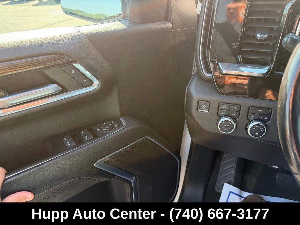 GMC Sierra 1500 4WD Crew Cab 147" SLE 2023