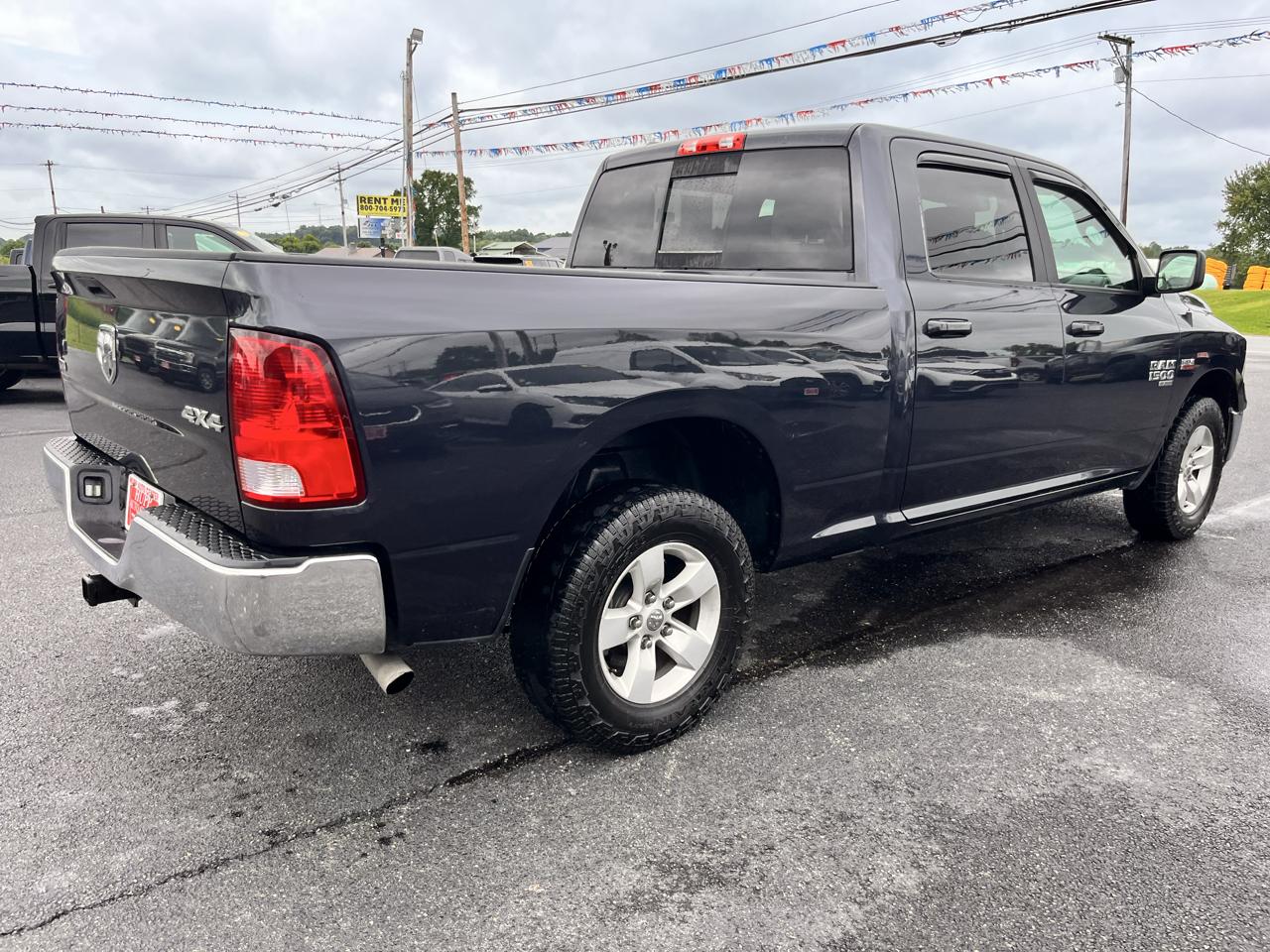 RAM 1500 Classic SLT 4x4 Crew Cab 6'4" Box 2020