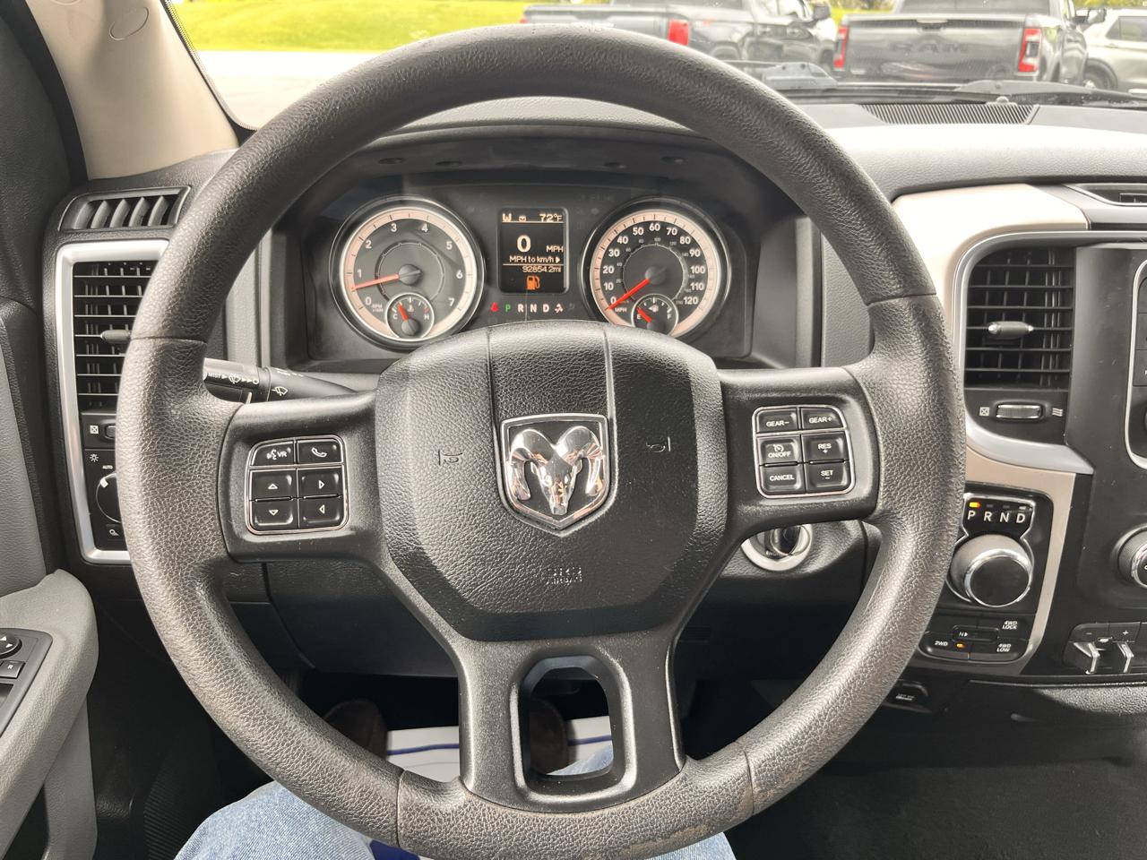RAM 1500 Classic SLT 4x4 Crew Cab 6'4" Box 2020
