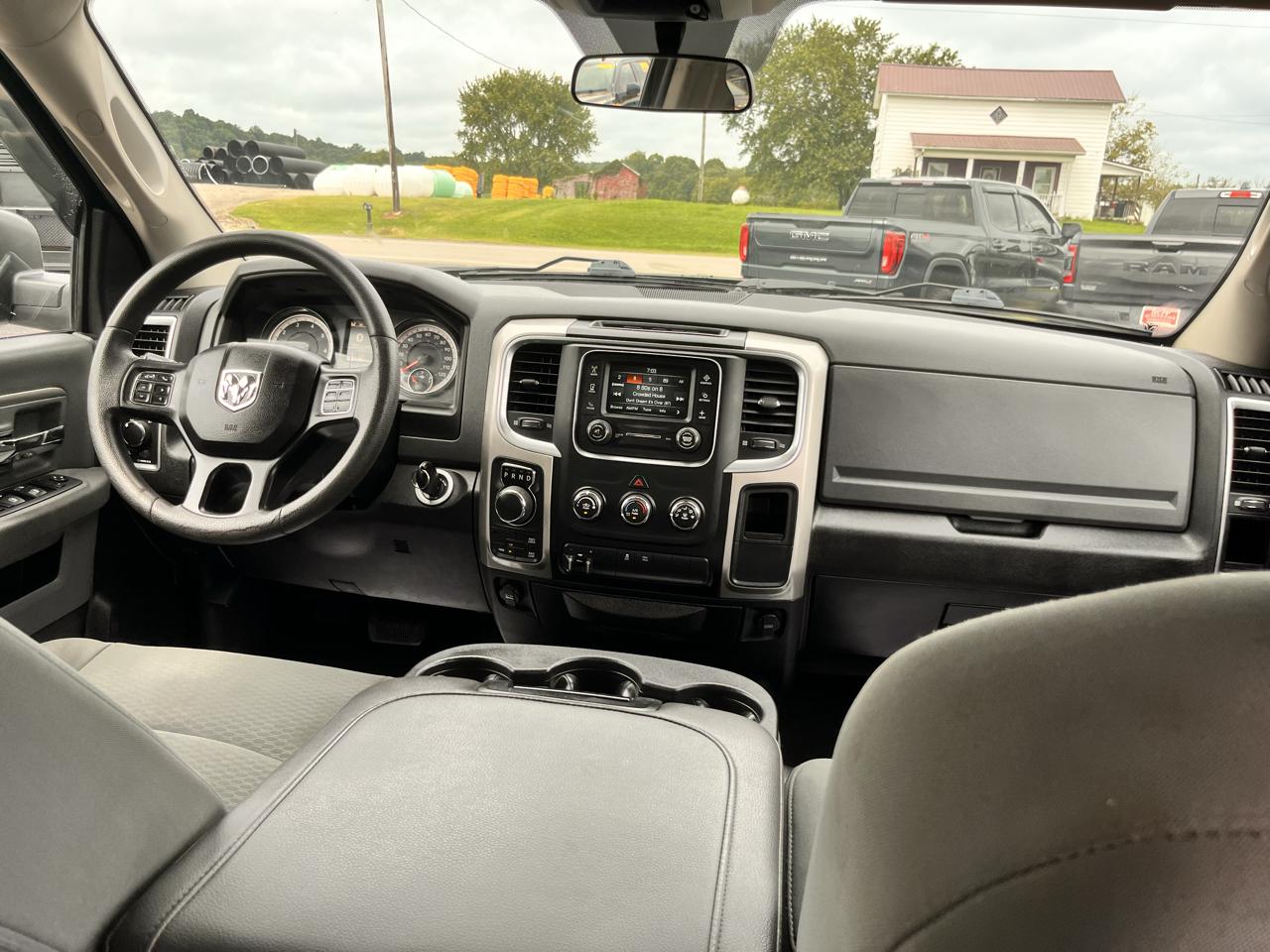 RAM 1500 Classic SLT 4x4 Crew Cab 6'4" Box 2020