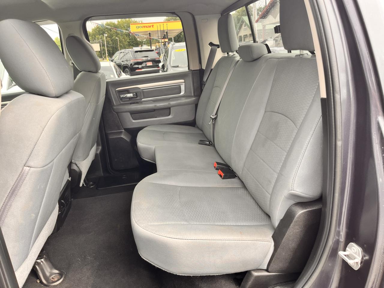RAM 1500 Classic SLT 4x4 Crew Cab 6'4" Box 2020