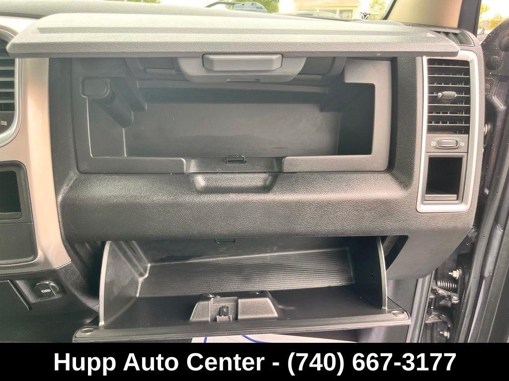 RAM 1500 Classic SLT 4x4 Crew Cab 6'4" Box 2020