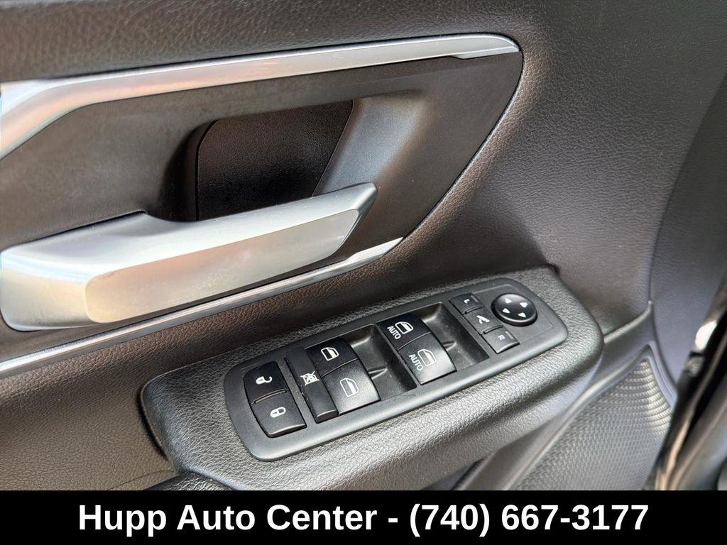 RAM 1500 Big Horn/Lone Star 4x4 Crew Cab 5'7" Box 2019