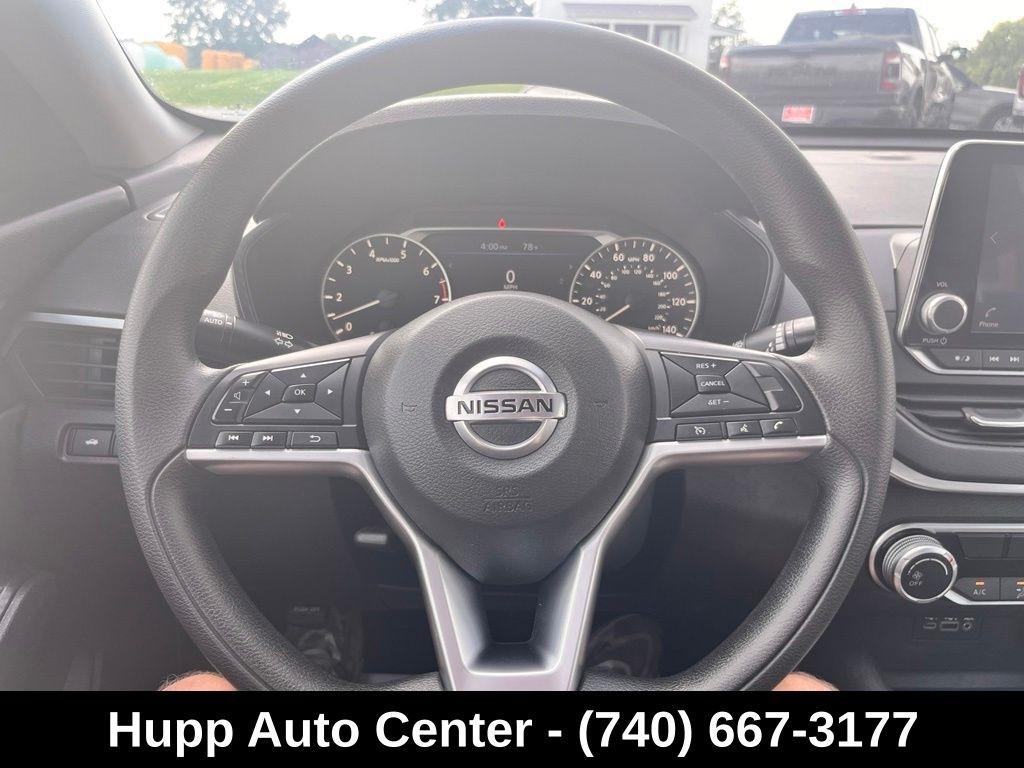 Nissan Altima 2.5 SV Sedan 2022