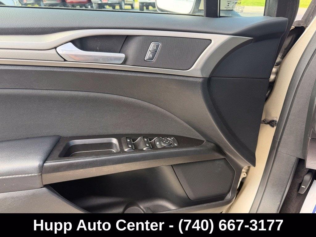 Ford Fusion SE FWD 2017