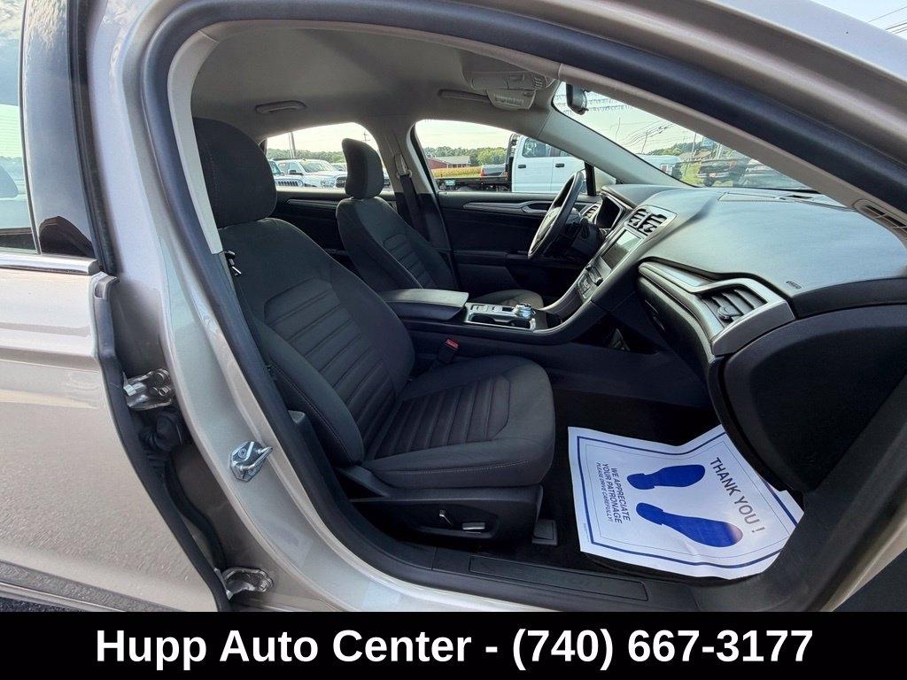 Ford Fusion SE FWD 2017