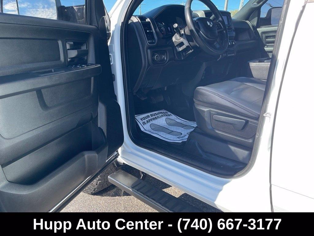 RAM 2500 Tradesman 4x4 Crew Cab 6'4" Box 2022