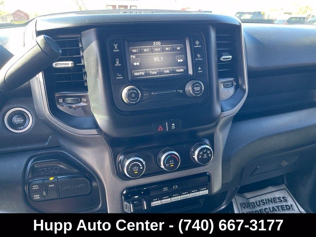RAM 2500 Tradesman 4x4 Crew Cab 6'4" Box 2022