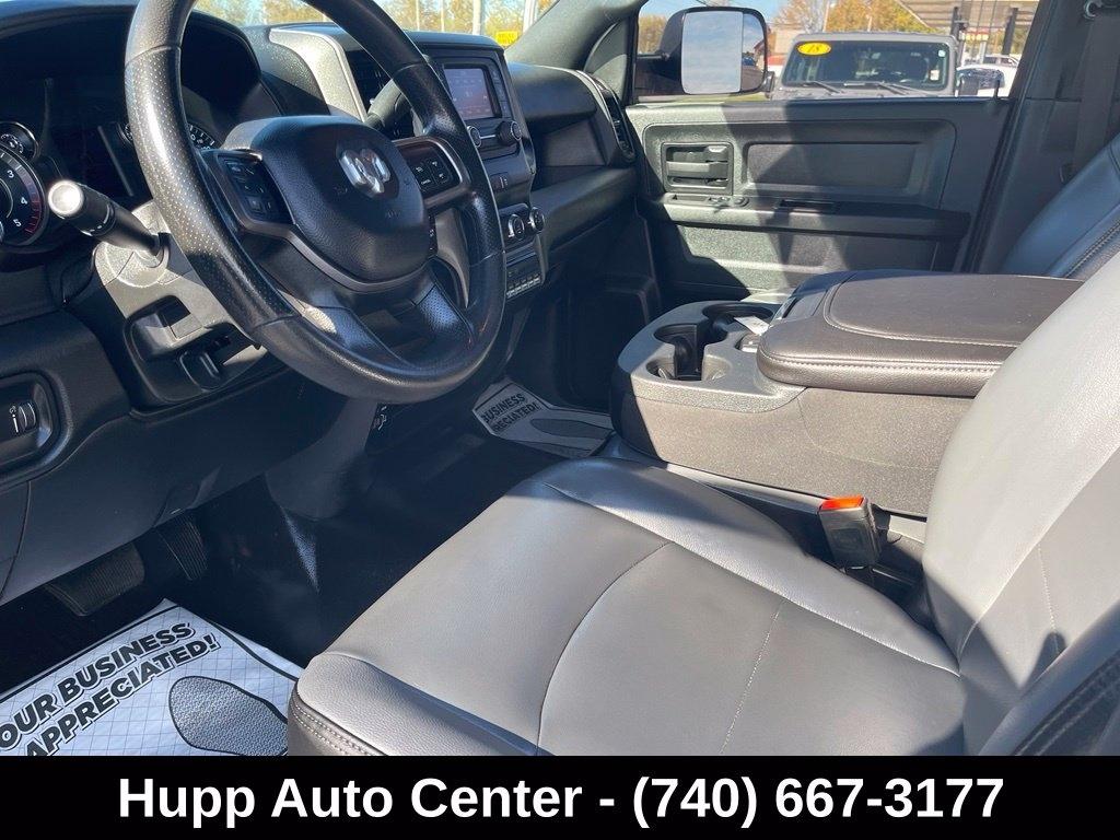 RAM 2500 Tradesman 4x4 Crew Cab 6'4" Box 2022