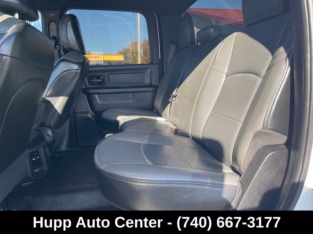 RAM 2500 Tradesman 4x4 Crew Cab 6'4" Box 2022