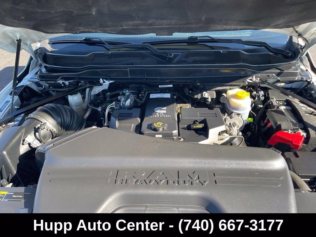 RAM 2500 Tradesman 4x4 Crew Cab 6'4" Box 2022