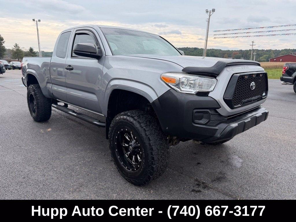 Toyota Tacoma SR5 Access Cab 6' Bed I4 4x4 AT (Natl) 2017
