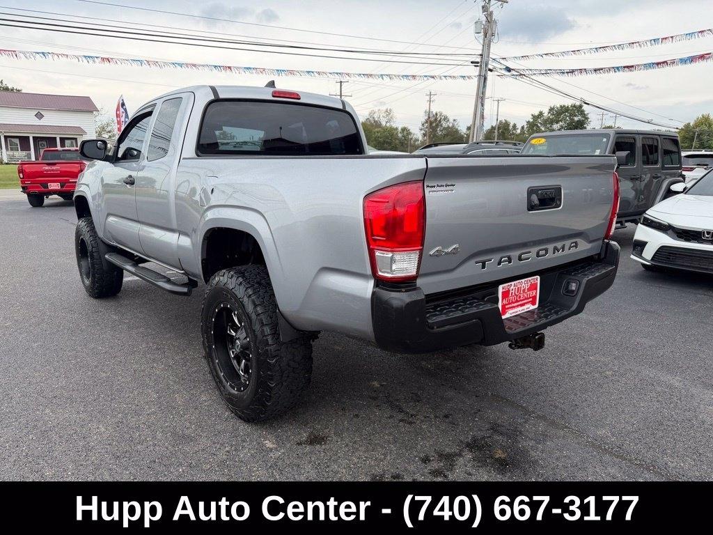 Toyota Tacoma SR5 Access Cab 6' Bed I4 4x4 AT (Natl) 2017