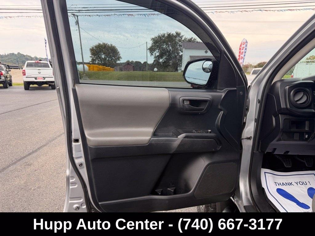 Toyota Tacoma SR5 Access Cab 6' Bed I4 4x4 AT (Natl) 2017
