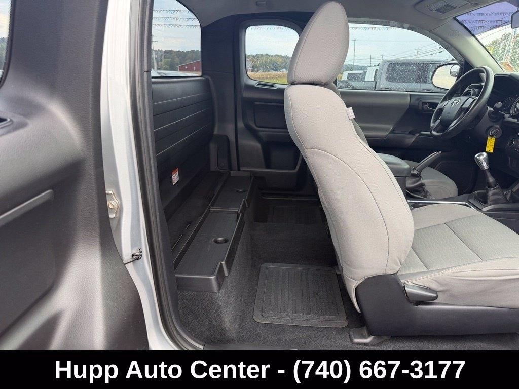 Toyota Tacoma SR5 Access Cab 6' Bed I4 4x4 AT (Natl) 2017