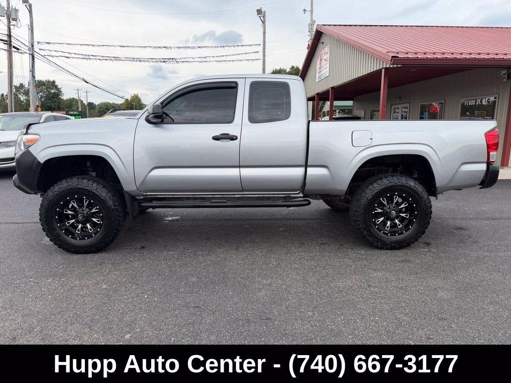 Toyota Tacoma SR5 Access Cab 6' Bed I4 4x4 AT (Natl) 2017