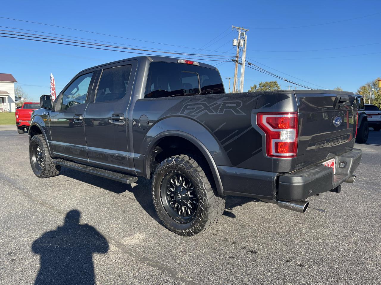 Ford F-150 4WD SuperCrew 145" XLT 2020