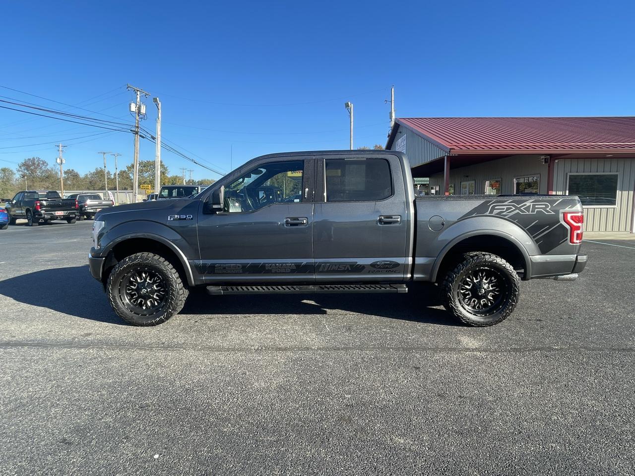 Ford F-150 4WD SuperCrew 145" XLT 2020