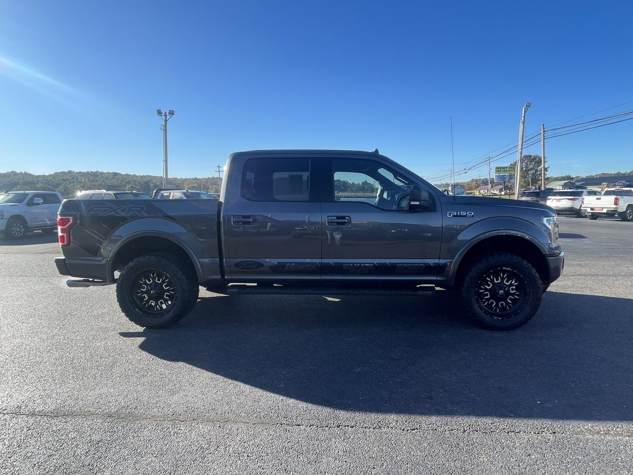 Ford F-150 4WD SuperCrew 145" XLT 2020