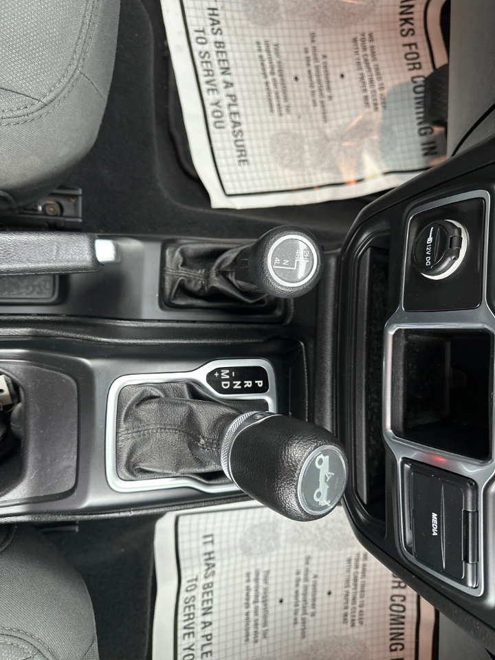 Jeep Wrangler Unlimited Sport 2018