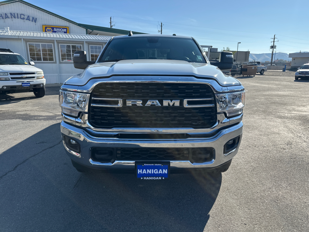 RAM 2500 Big Horn 4x4 Crew Cab 6'4" Box 2024 RAM 2500 Big Horn 4x4 Crew Cab 6'4" Box 2024