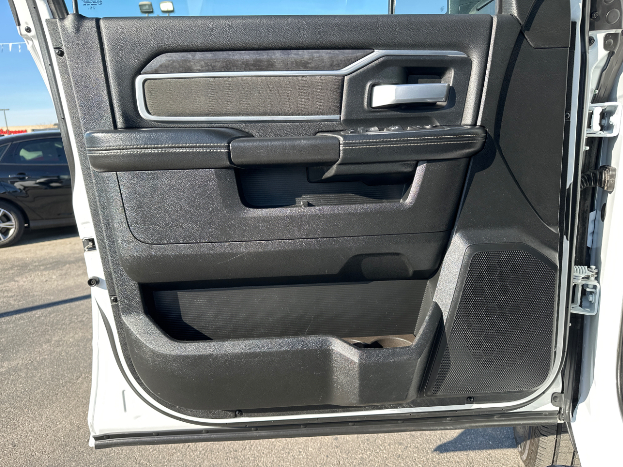 RAM 2500 Big Horn 4x4 Crew Cab 6'4" Box 2024 RAM 2500 Big Horn 4x4 Crew Cab 6'4" Box 2024