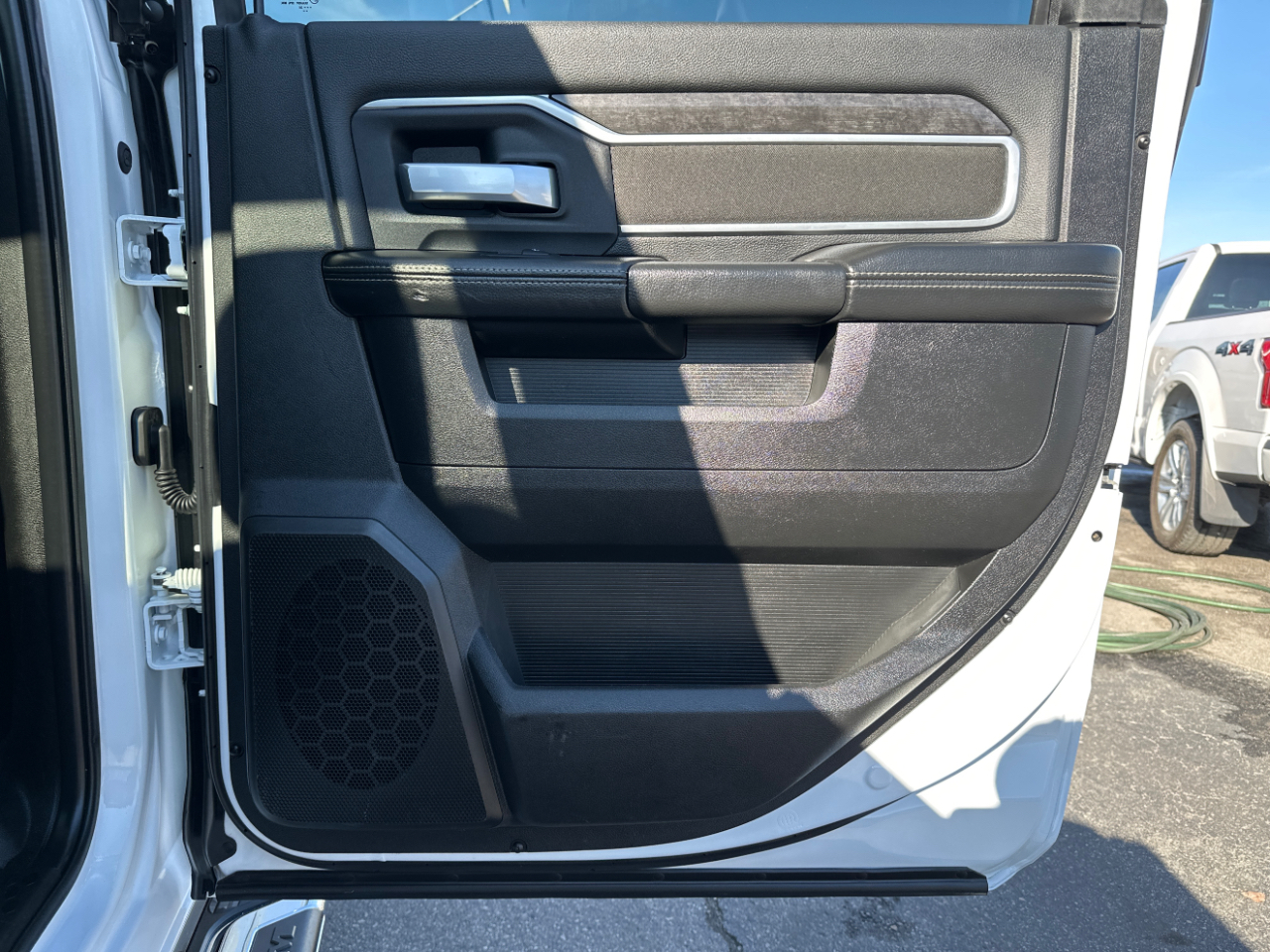 RAM 2500 Big Horn 4x4 Crew Cab 6'4" Box 2024 RAM 2500 Big Horn 4x4 Crew Cab 6'4" Box 2024