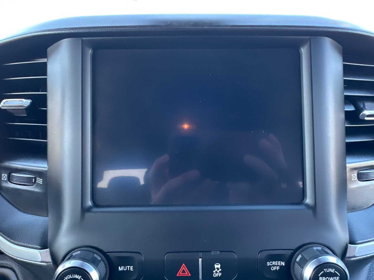 RAM 2500 Big Horn 4x4 Crew Cab 6'4" Box 2024 RAM 2500 Big Horn 4x4 Crew Cab 6'4" Box 2024