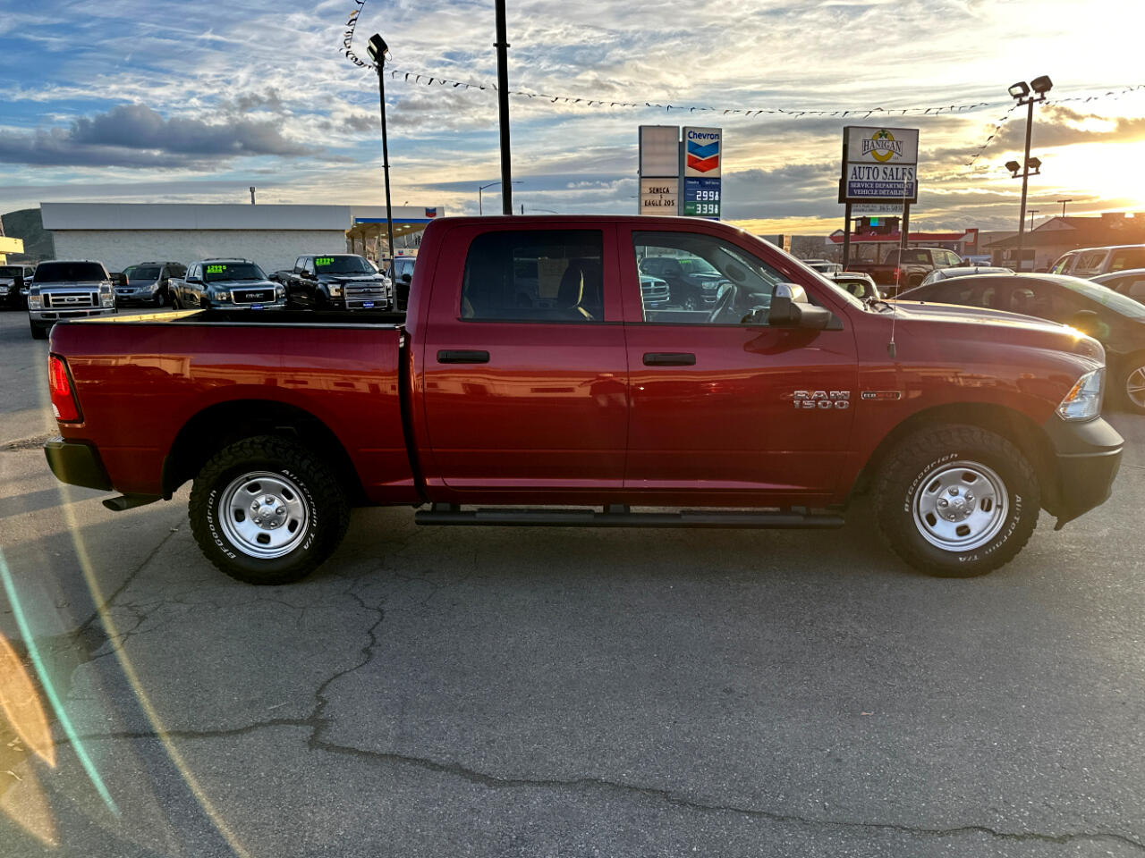 RAM 1500 Tradesman Crew Cab SWB 4WD 2015