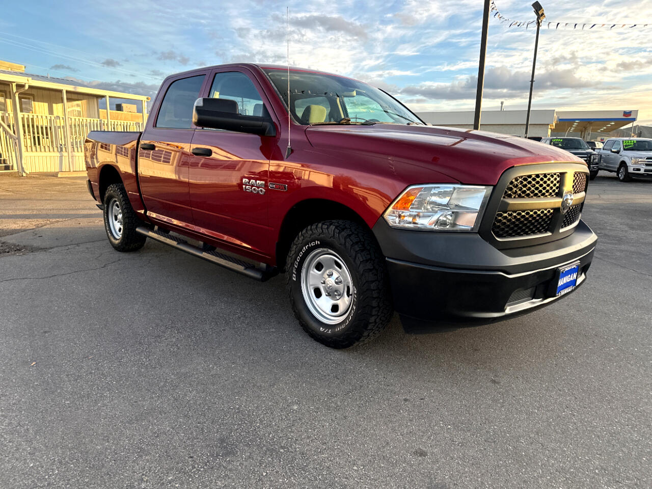 RAM 1500 Tradesman Crew Cab SWB 4WD 2015