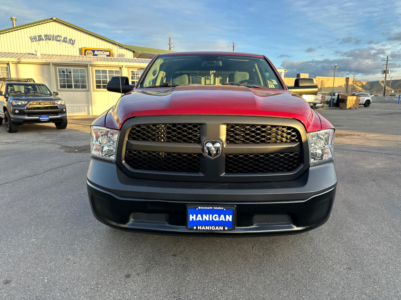 RAM 1500 Tradesman Crew Cab SWB 4WD 2015