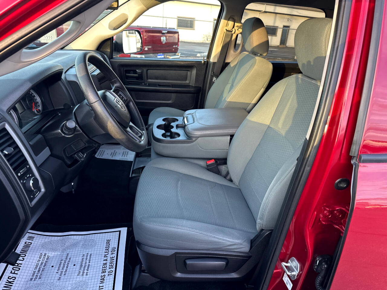 RAM 1500 Tradesman Crew Cab SWB 4WD 2015