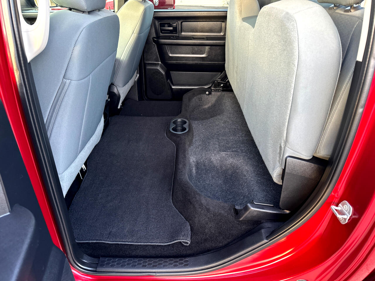 RAM 1500 Tradesman Crew Cab SWB 4WD 2015