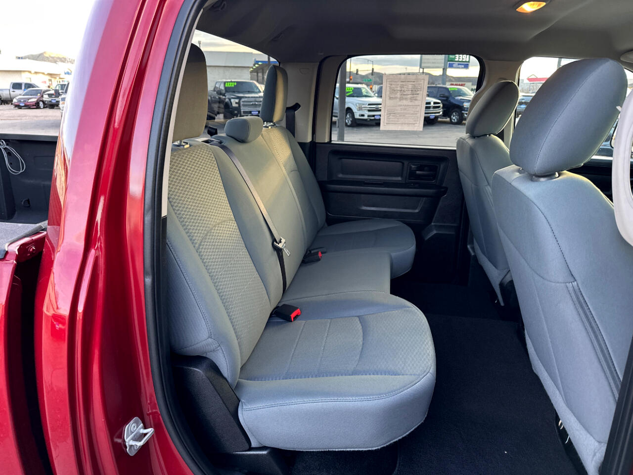 RAM 1500 Tradesman Crew Cab SWB 4WD 2015