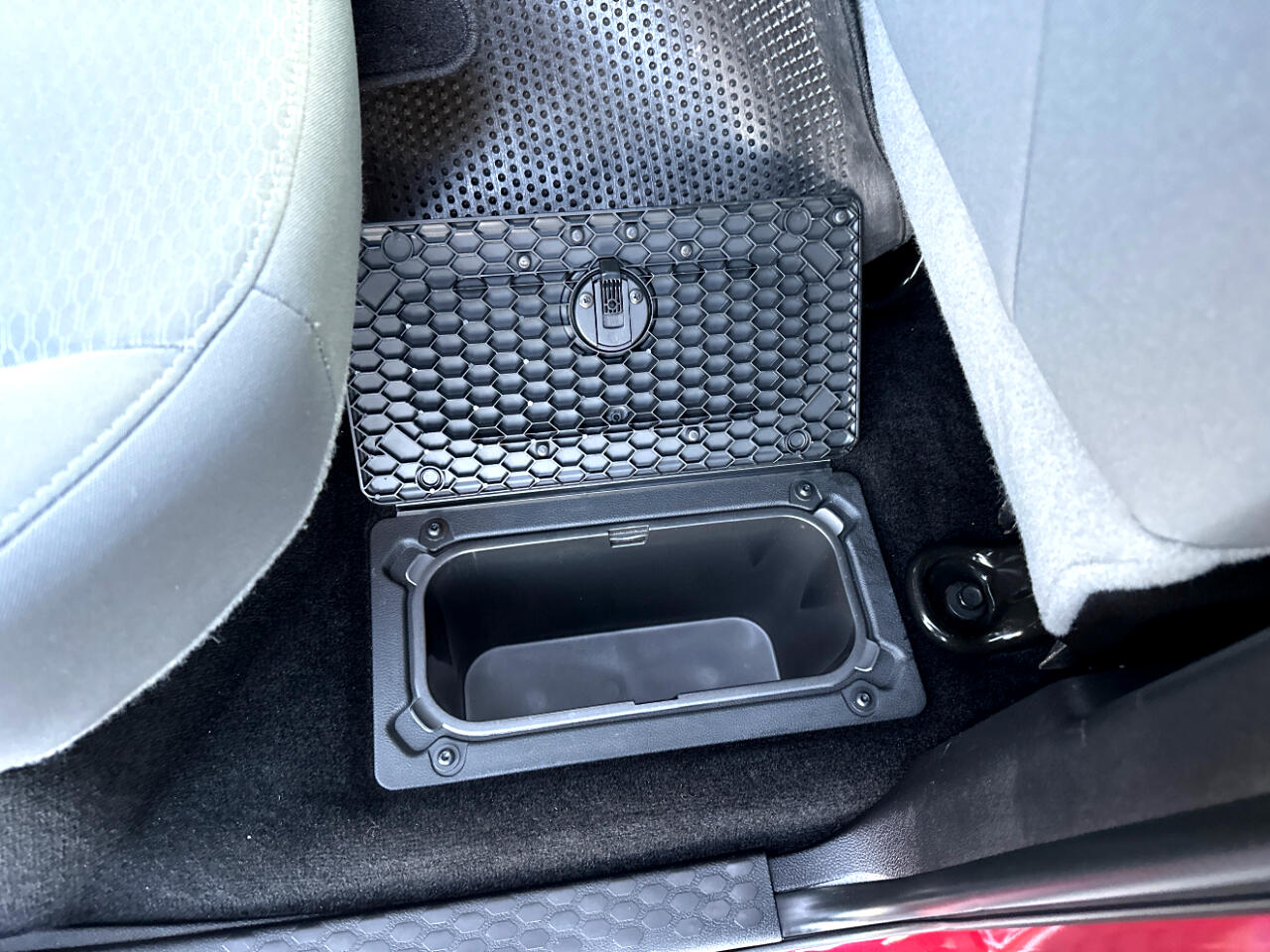 RAM 1500 Tradesman Crew Cab SWB 4WD 2015