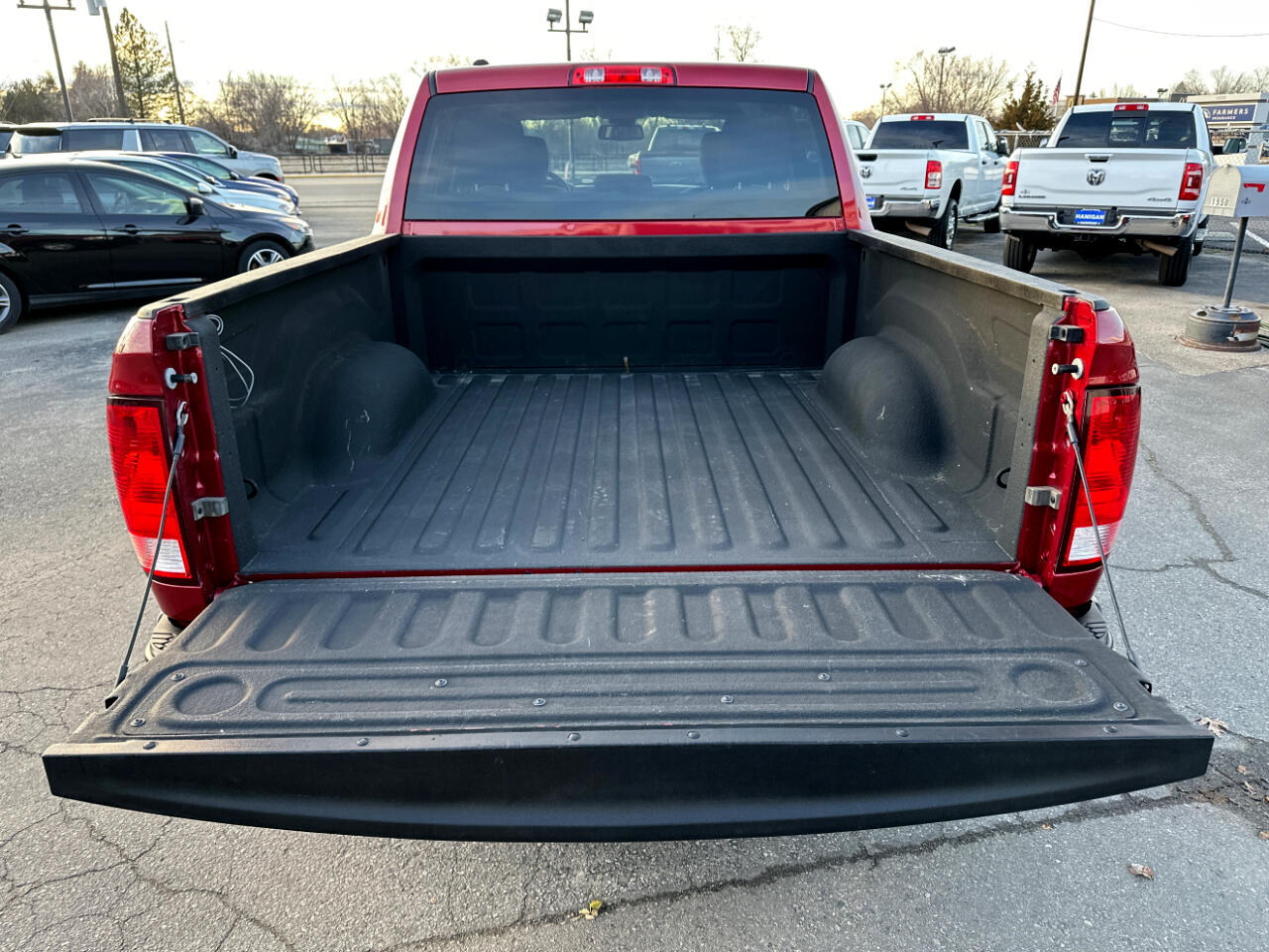 RAM 1500 Tradesman Crew Cab SWB 4WD 2015