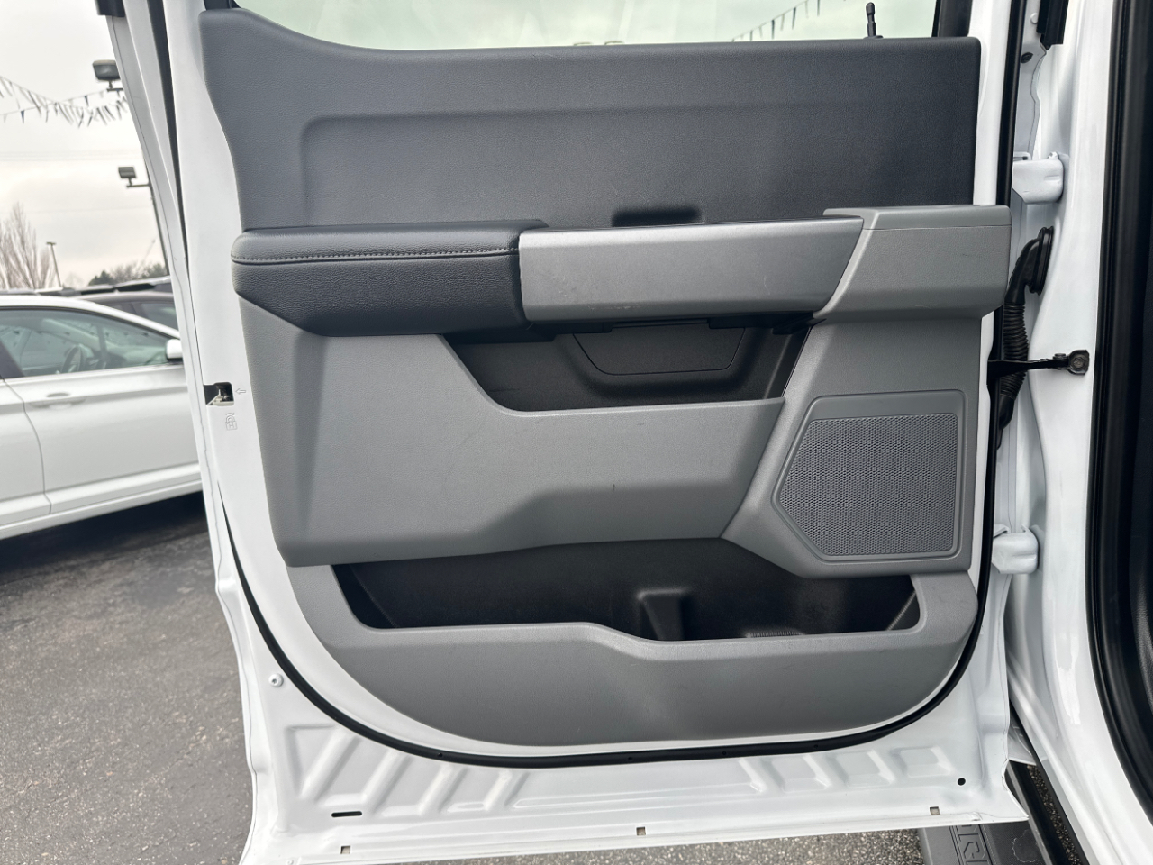 Ford F-250 SD XL Crew Cab 4WD 2024