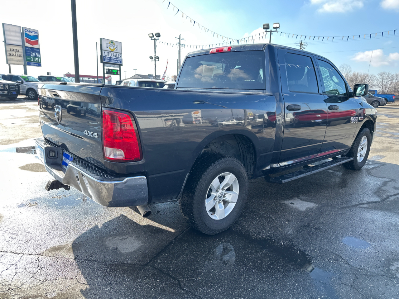 RAM 1500 Tradesman Crew Cab SWB 4WD 2013