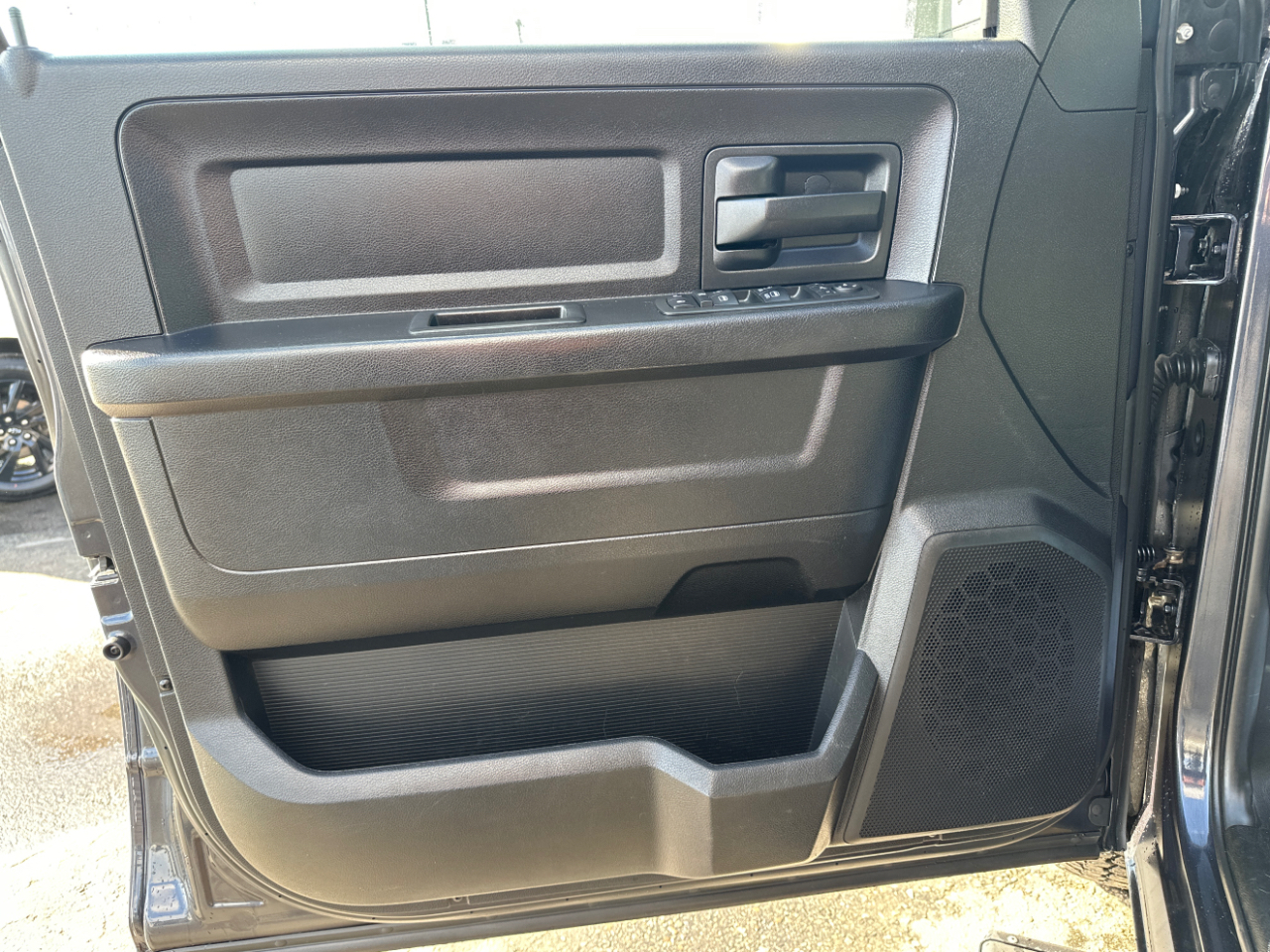 RAM 1500 Tradesman Crew Cab SWB 4WD 2013