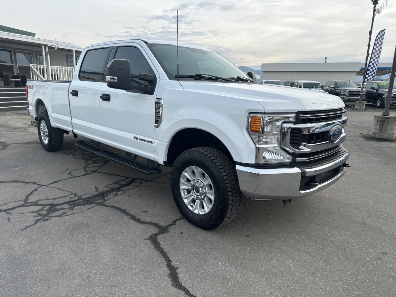 Ford F-250 SD XLT Crew Cab 4WD 2022