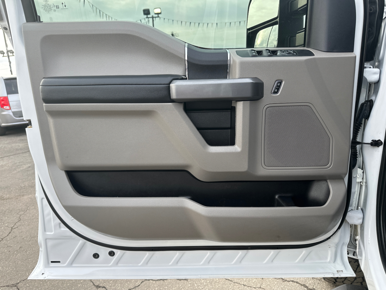 Ford F-250 SD XLT Crew Cab 4WD 2022