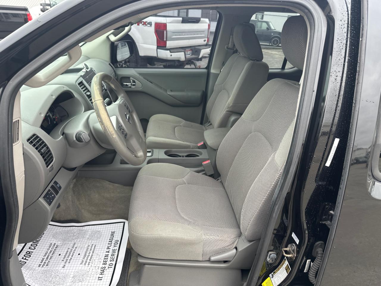 Nissan Frontier SL Crew Cab 2WD 2014