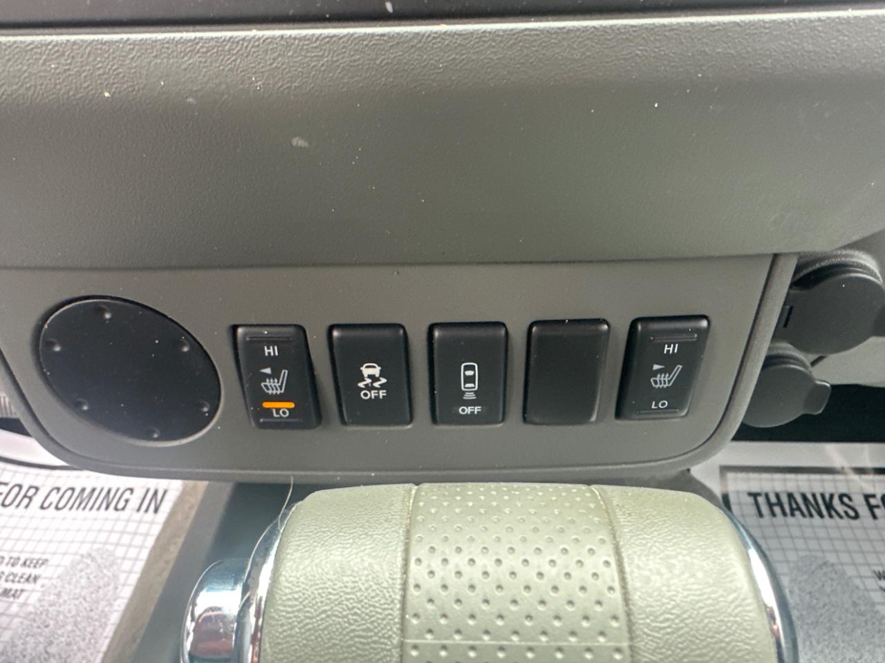 Nissan Frontier SL Crew Cab 2WD 2014