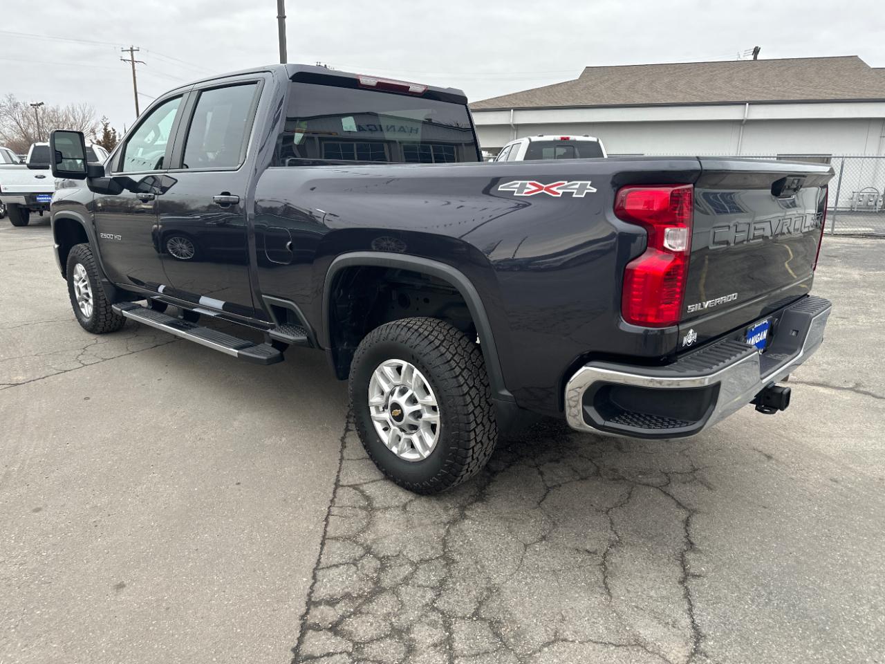 Chevrolet Silverado 2500HD LT Crew Cab Long Box 4WD 2024