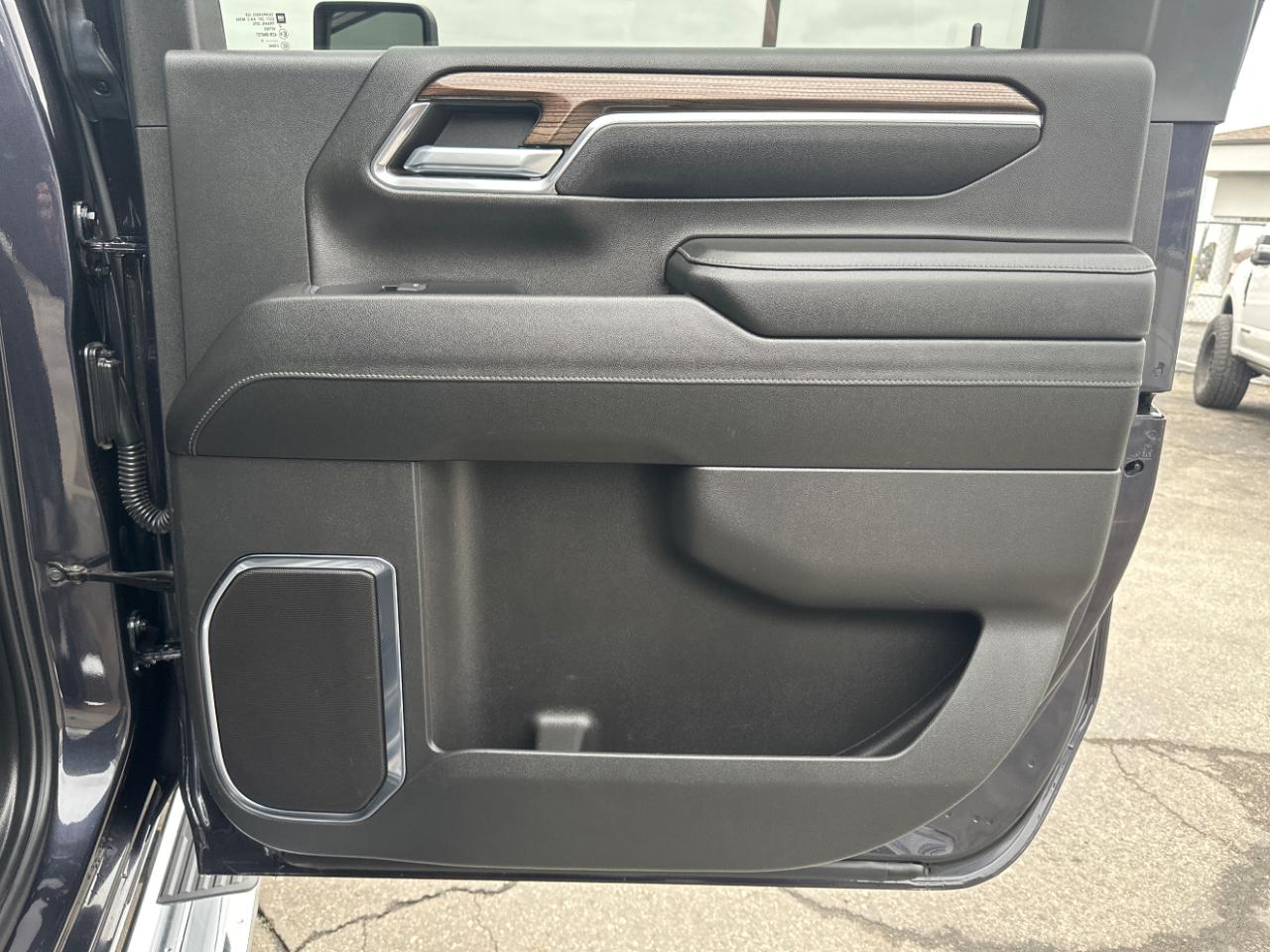 Chevrolet Silverado 2500HD LT Crew Cab Long Box 4WD 2024