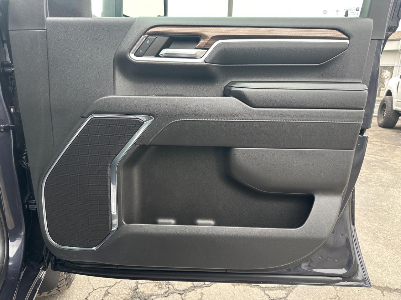 Chevrolet Silverado 2500HD LT Crew Cab Long Box 4WD 2024