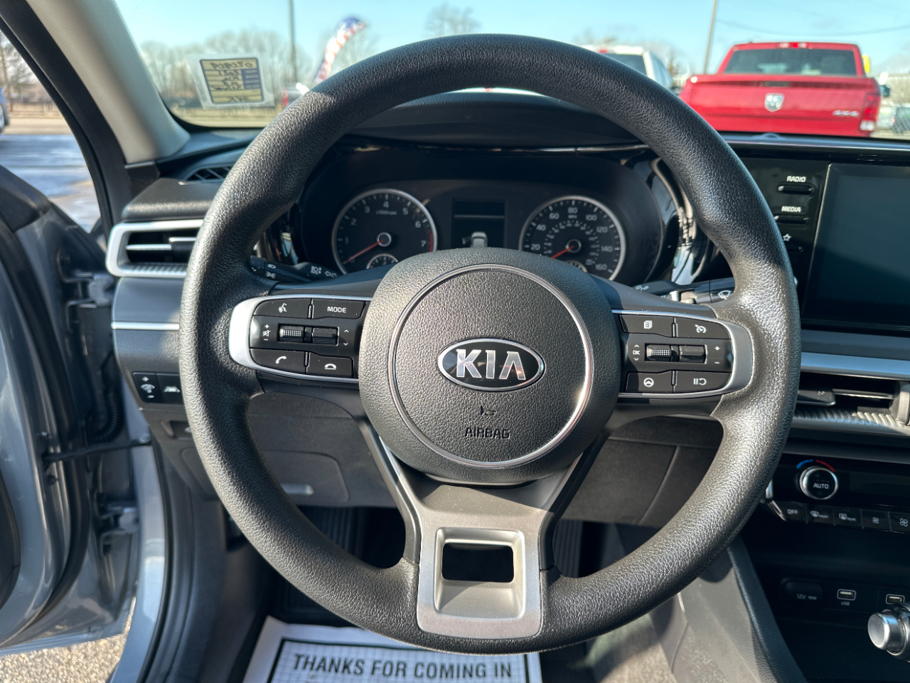 Kia K5 LXS 2021