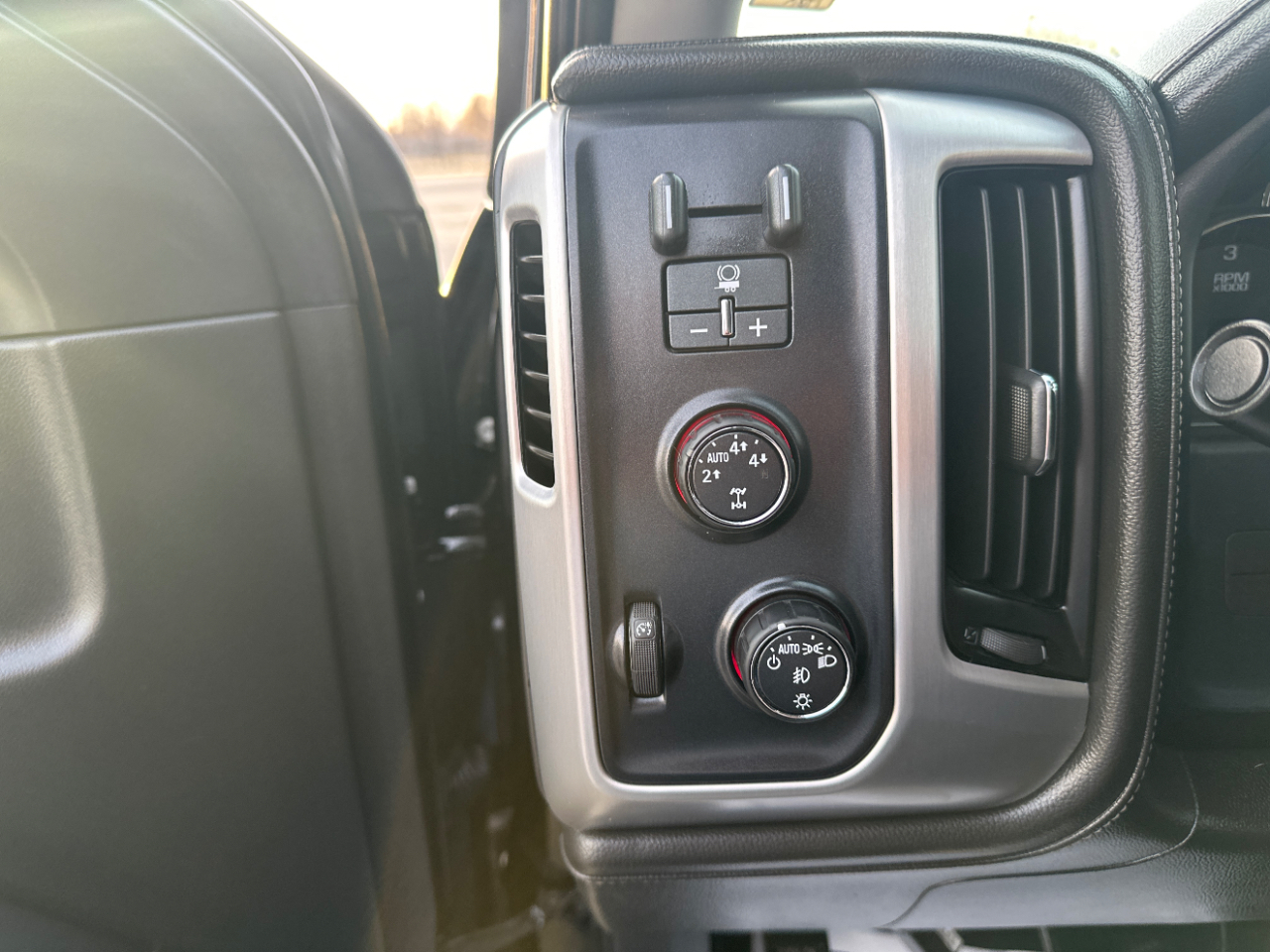 GMC Sierra 1500 SLT Crew Cab Long Box 4WD 2015