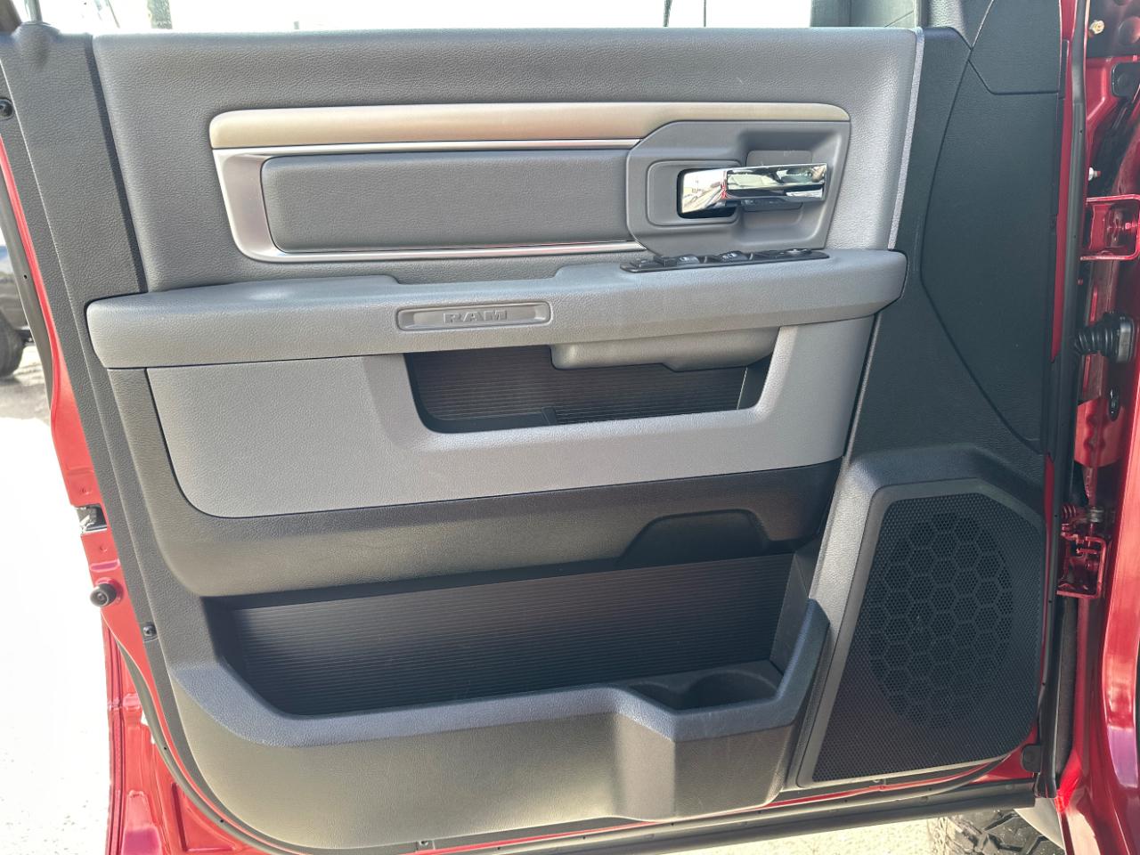 RAM 1500 SLT Quad Cab 4WD 2014